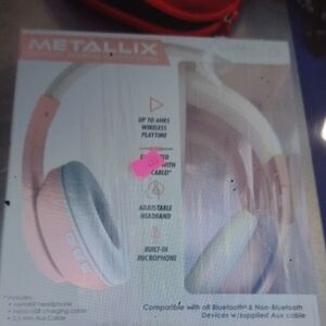 Metallix Wireless Foldable Headphones in Pink